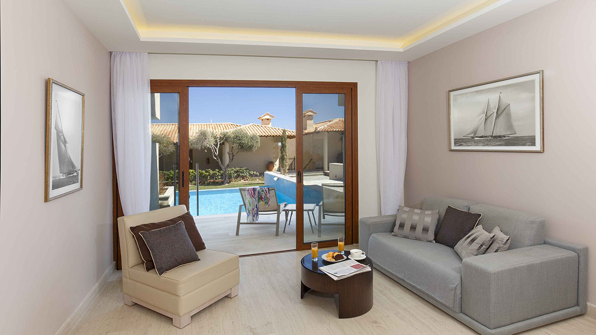 Junior Suite Swim Up